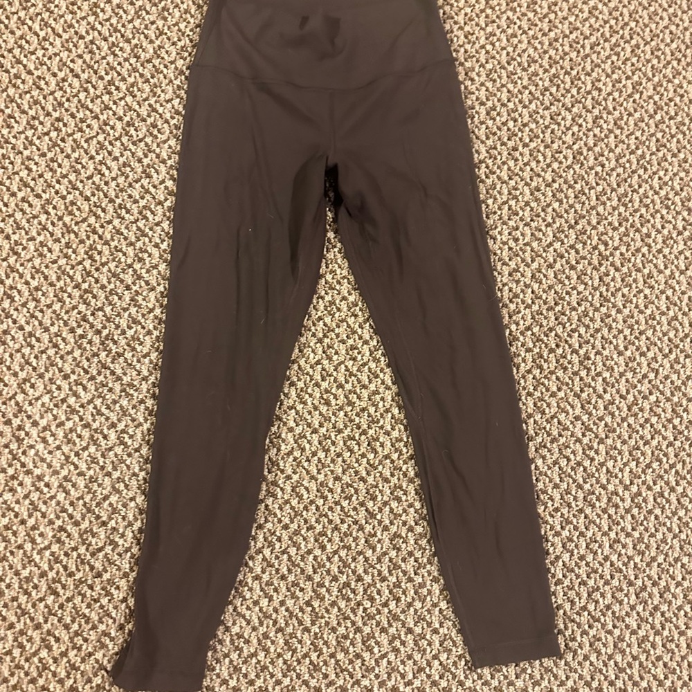 Lululemon align HR lava cake leggings size 8. 25”